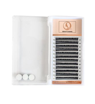 Extensión de pestañas clásica brillante