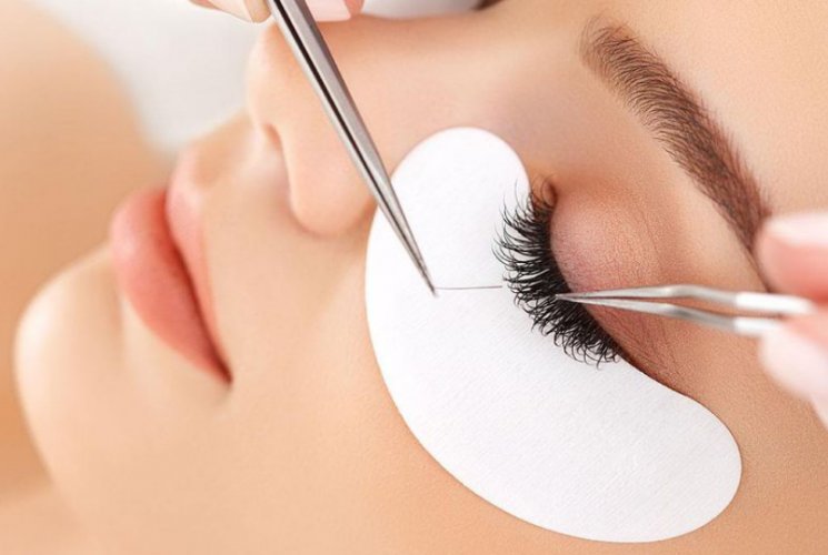 ¿Son seguras las extensiones de pestañas?