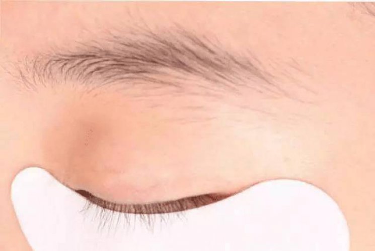 Los pasos detallados de extensiones de pestañas, explican el método de extensiones de pestañas en detalle.